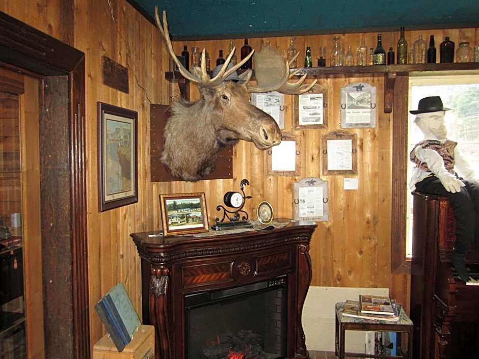 Old Towne Inne Chuckwagon Bar & Grill