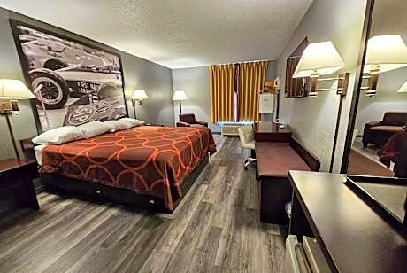 1 King Bed One-Bedroom Suite Non-Smoking