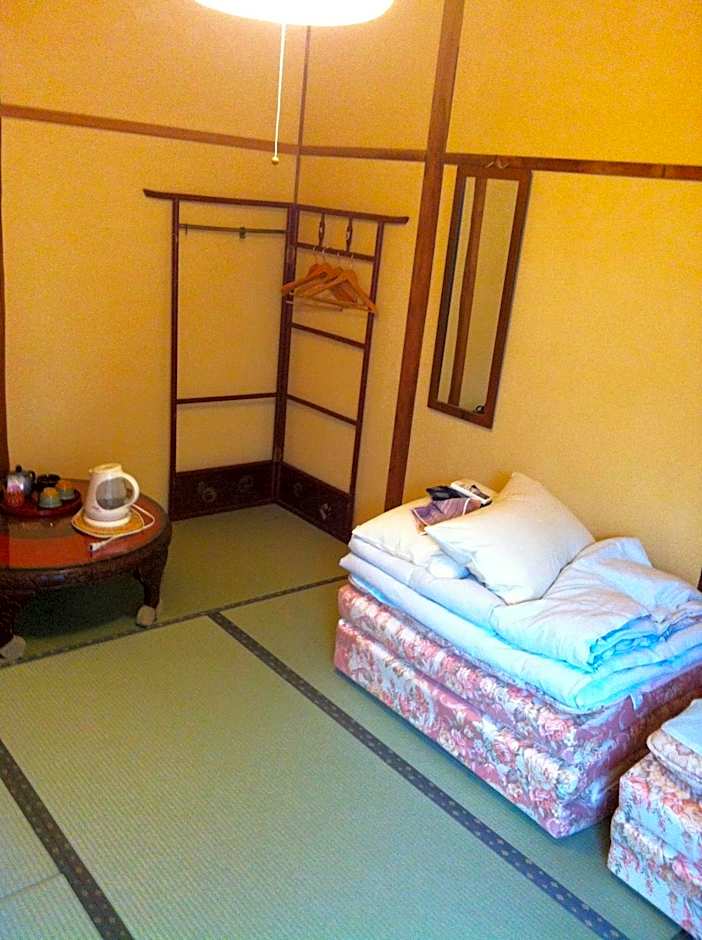 Rakucho Ryokan