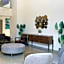 Hotel Saket 27