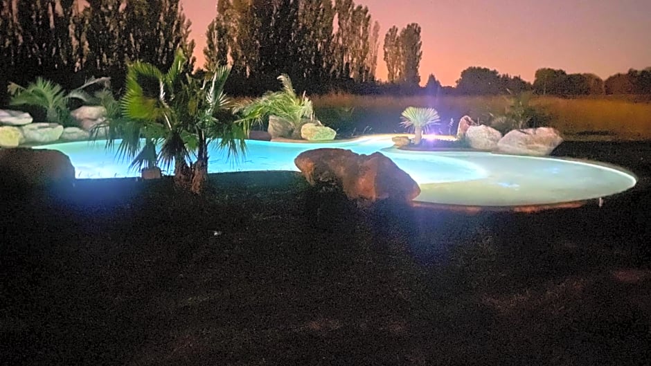 Le Mas des Cerisiers JACUZZI et SAUNA inclus pour tous les logements