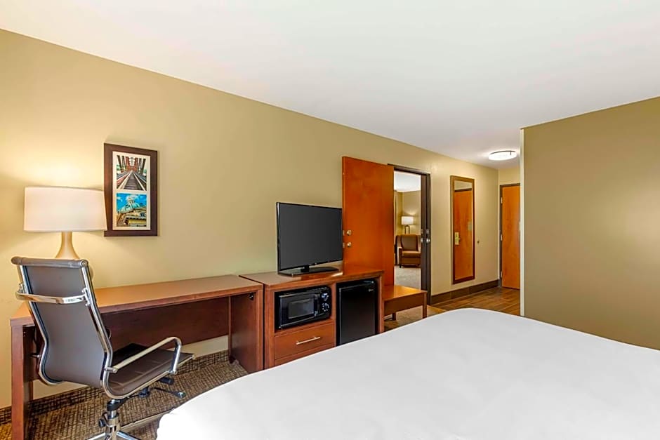 Comfort Inn & Suites Grinnell near I-80