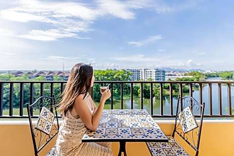 Suite with Pool View