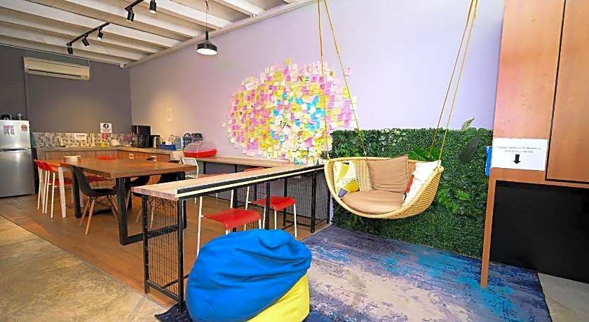 Swing & Pillows @ Beach Street