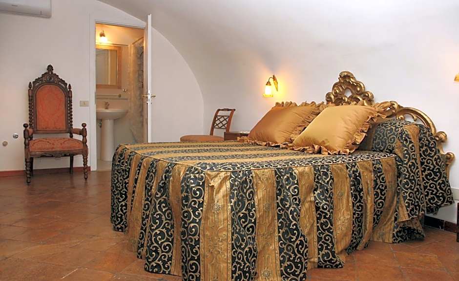 Navona Gallery Suites