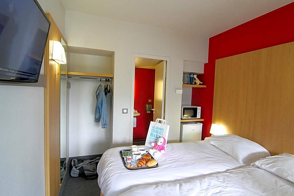 Kyriad Direct Poitiers - Gare du Futuroscope