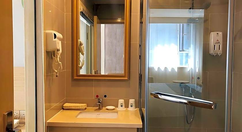 GreenTree Inn Urumqi Airport Tianyi International City