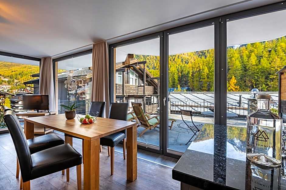 22 Summits Apartments