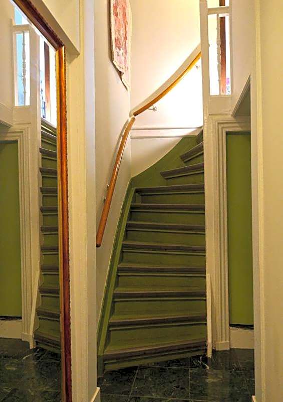 Hotel Adolesce