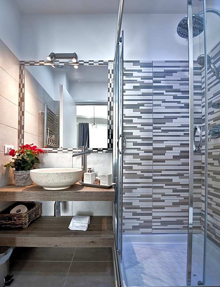 TinkerBell GuestHouse