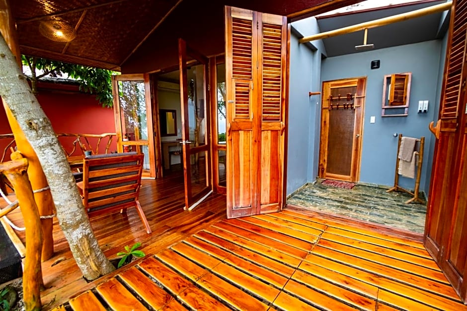 Nakabalo Guesthouse & Restaurant