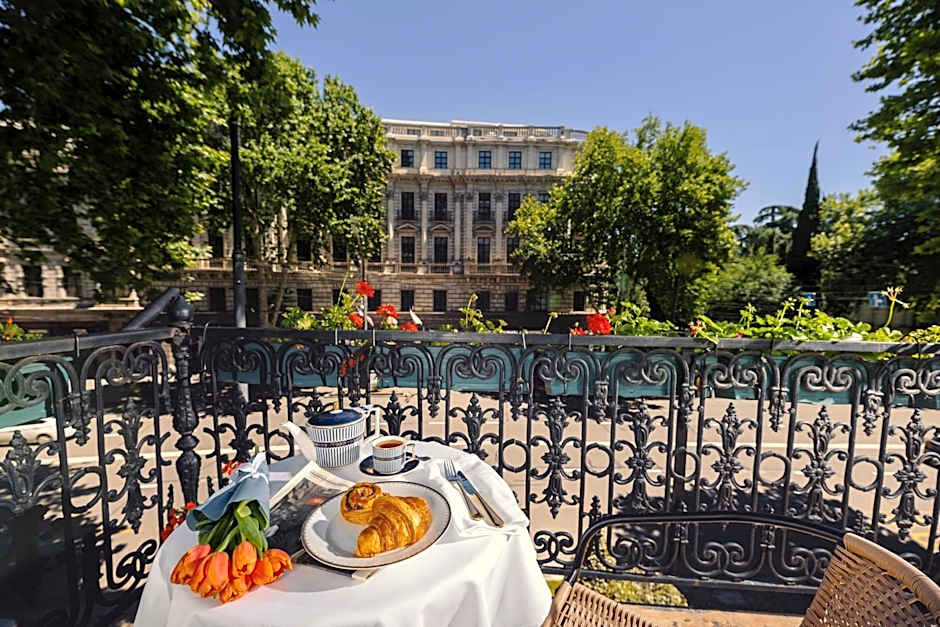 Octava Boutique Hotel