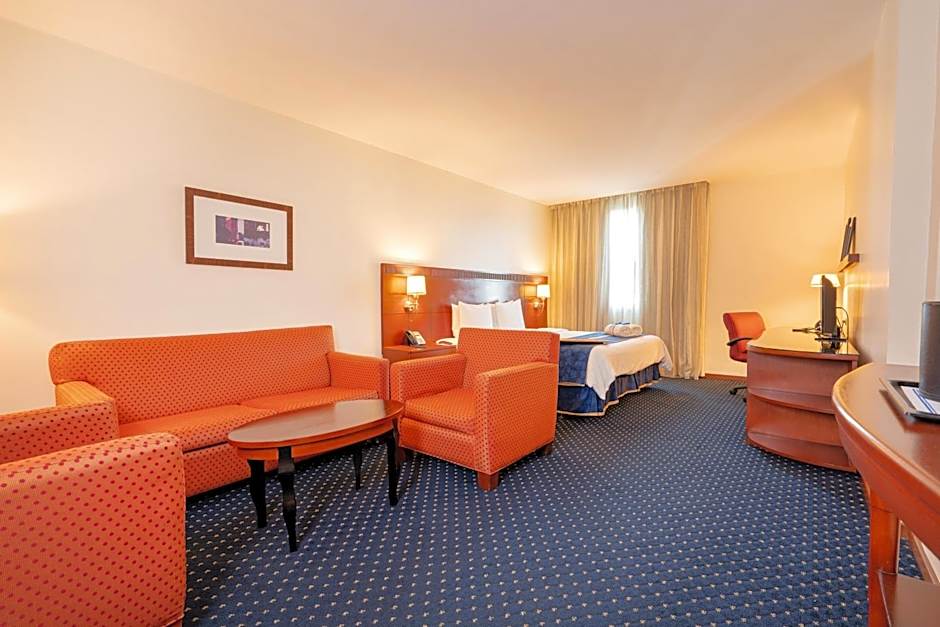 Hodelpa Garden Court