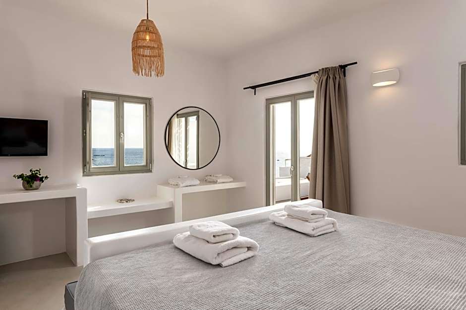 Trinity Mykonos - Beachfront Villa