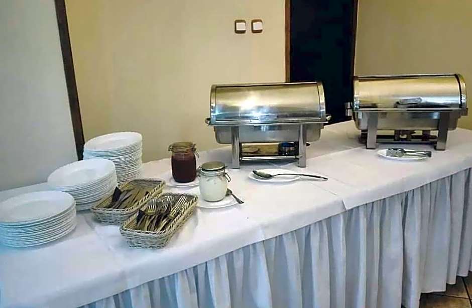 Folwark Tumiany Pokoje & Restauracja