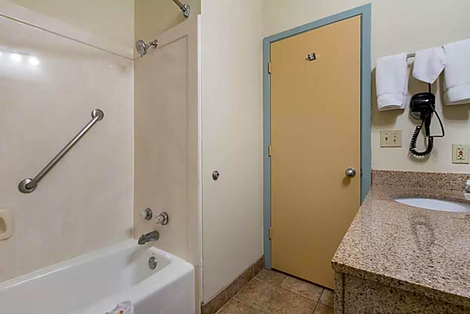 Quality Suites Temple I-35
