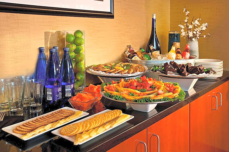 Courtyard by Marriott Seattle Sea-Tac Area