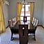 Homestay Marina Court
