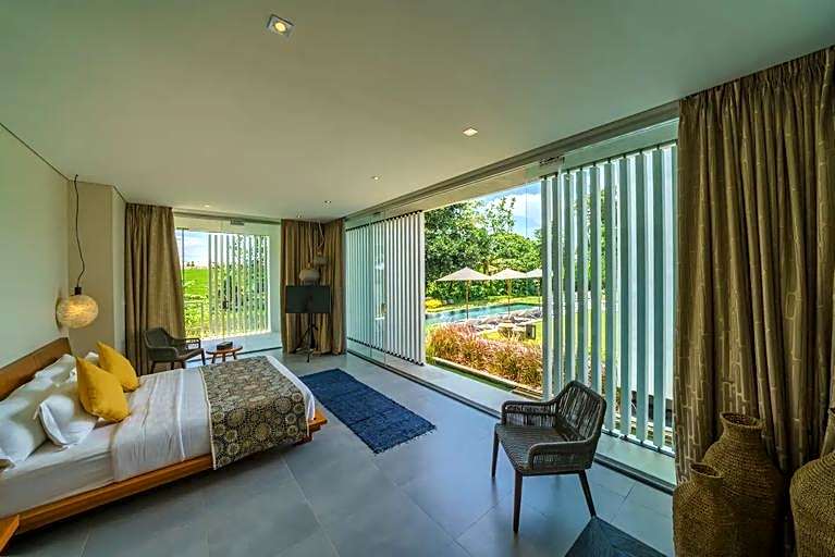La Maison d'Ulysse - Luxury 4BR Villa Surrounded by Rice Paddies