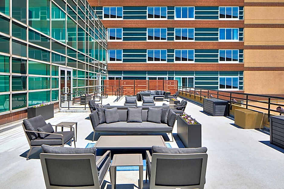 Courtyard by Marriott Detroit Downtown