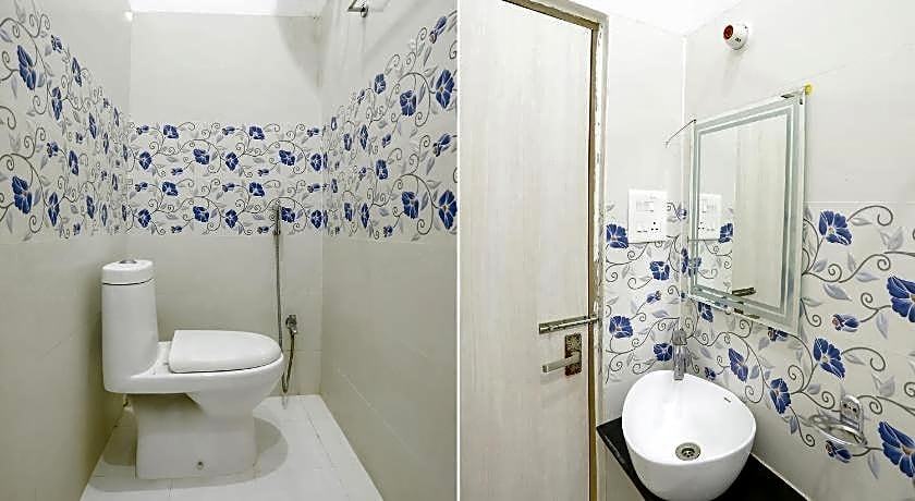 OYO 65521 Hotel Prashansha Palace