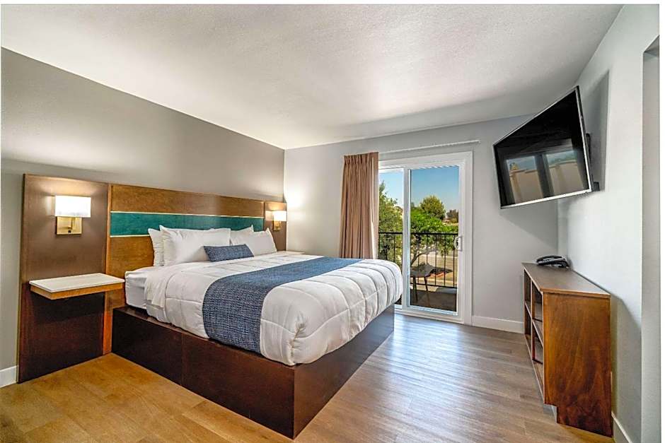 MainStay Suites Moreno Valley Near March Air Reserve Base