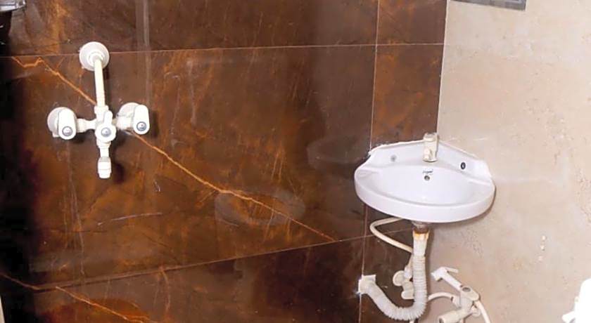 Pyrenees Hostel by Indian Culture