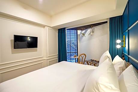 The Classic Maison Double