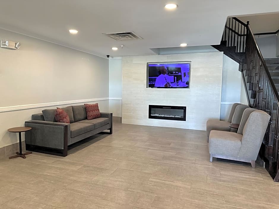 Hawthorn Extended Stay by Wyndham Hobbs
