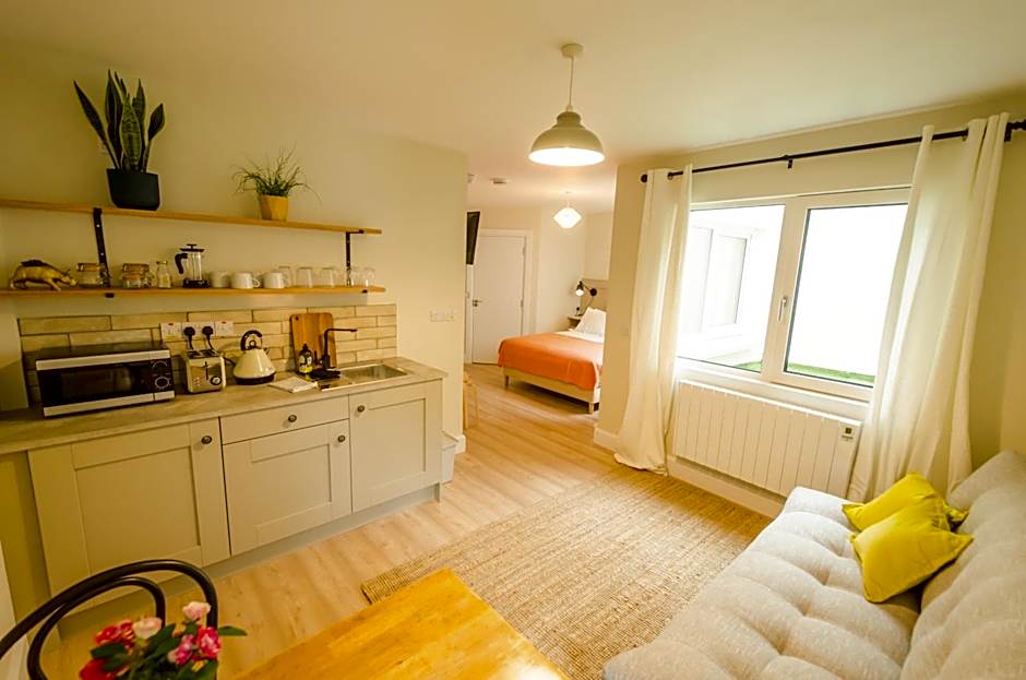 Rookery Lane Food and Lodging