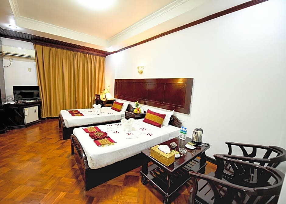 Hotel Queen Mandalay