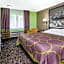 Super 8 by Wyndham Warrensburg
