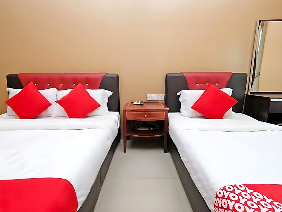 Swing & Pillows - Ayuni Hotel, Bangi Selangor