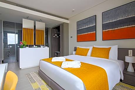 Executive Suite, Lagoon View (1 Double Bed)