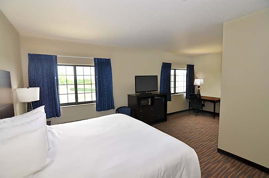 Cobblestone Inn & Suites - Holstein
