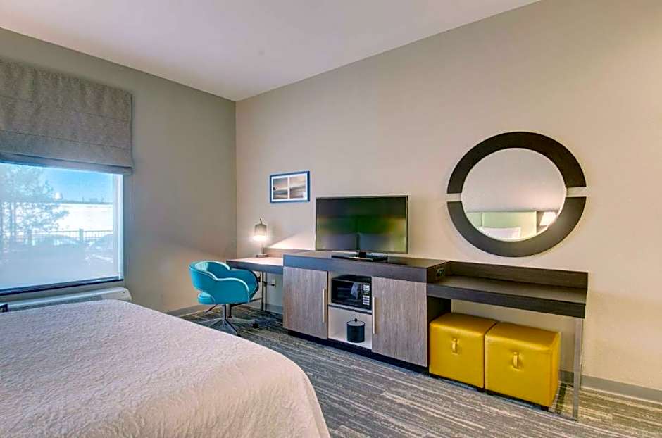 Hampton Inn & Suites Boston/Stoughton