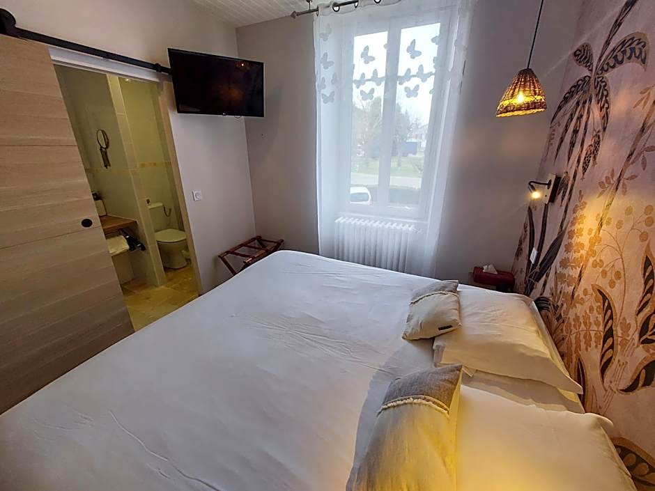 Logis Hôtels - Hôtel et Restaurant Les Voyageurs