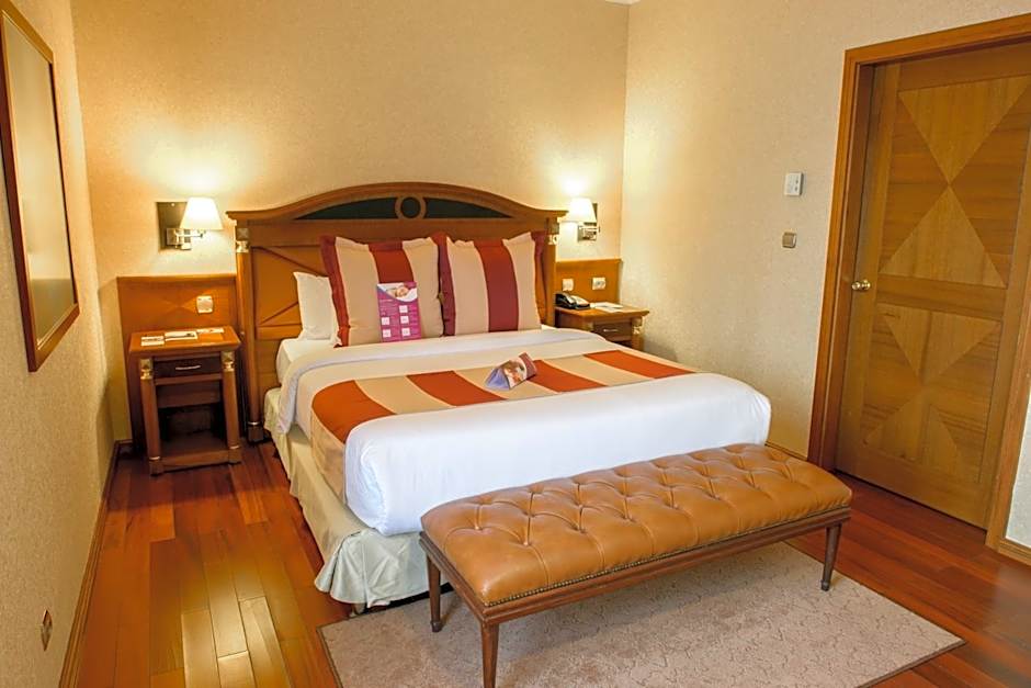 Crowne Plaza Hotel Minsk