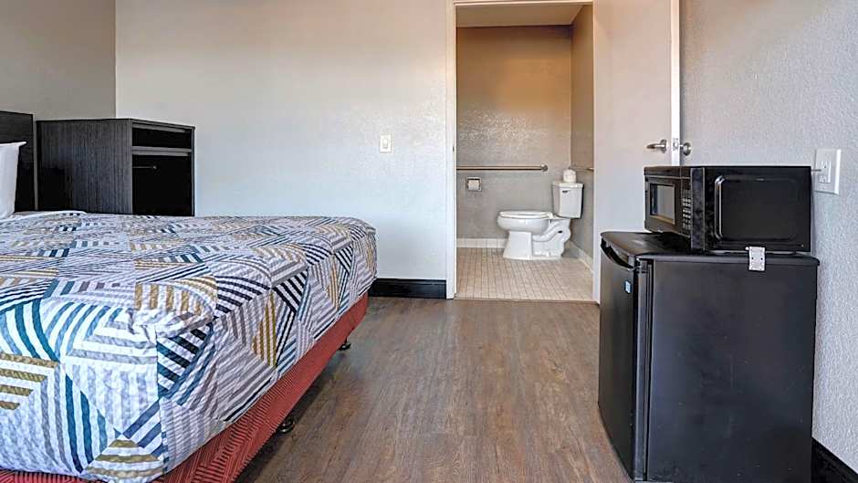 Motel 6-Arcata, CA - Humboldt University