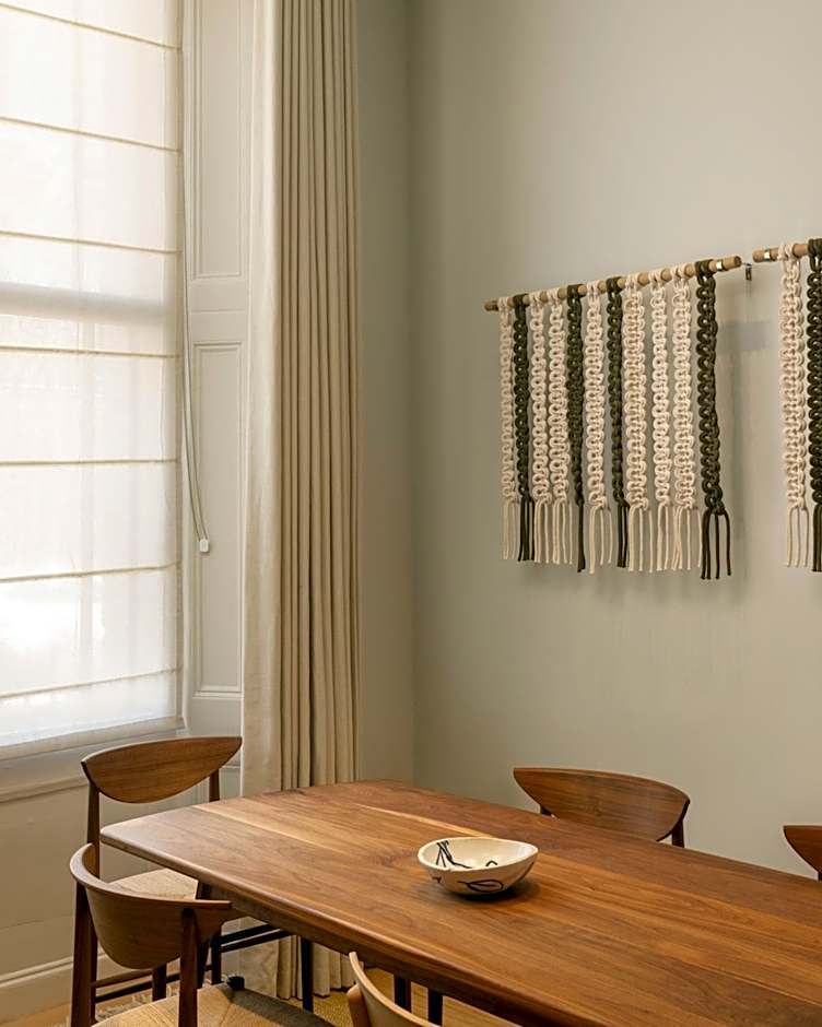 Inhabit Queen's Gardens, a Member of Design Hotels