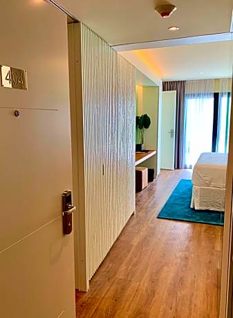 Executive Suite - City View