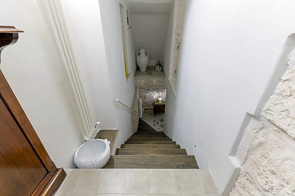 Chesterfield Design Apartment by Wonderful Italy