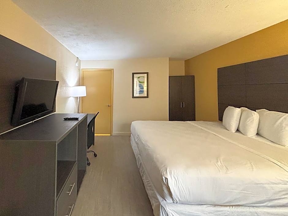 Motel 6 Charlotte, NC Northlake