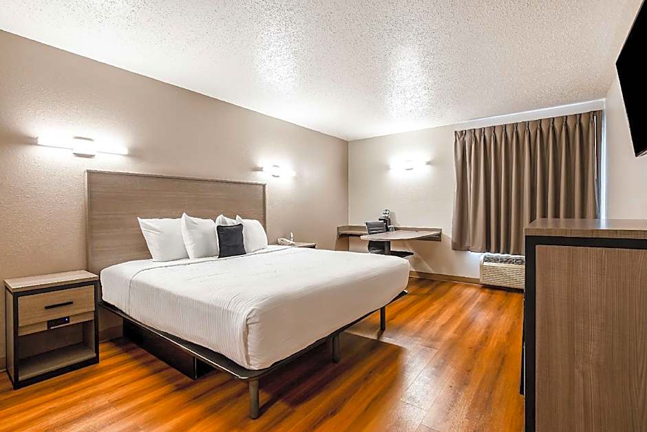 Red Lion Inn & Suites Pontoon Beach