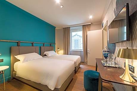 Double or Twin Room with Bathroom