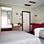Hotel Junior by OasiGroup Hotels