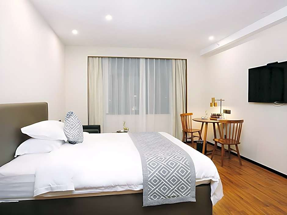 GEM Hotel Ningbo Jiangbei District Hongtang Haide Square