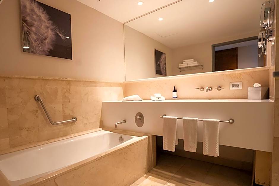DoubleTree by Hilton Mexico City Santa Fe