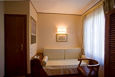 Junior suite standard