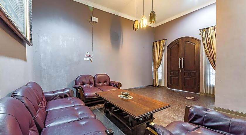RedDoorz Syariah near RRI Malang